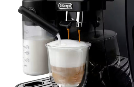 Aparat za kafu Delonghi Magnifica Start ecam220.60.b, crni, detalj šoljica kafe