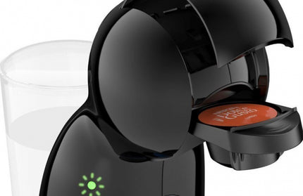 Aparat za kafu Krups Nescafe Dolce Gusto Piccolo XS crni, detalj adapter za kapsule