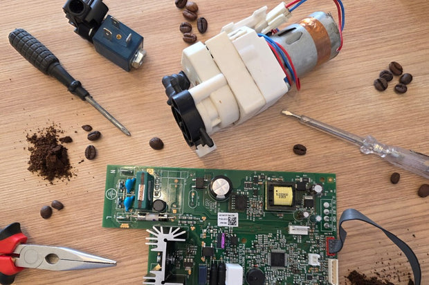 <h2><strong>Servis aparata</strong></h2>